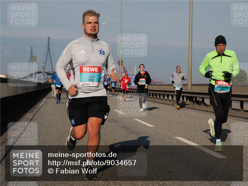 03.10.2025 - Köhlbrandbrückenlauf Fabian Wolf http://msf.ph/oto/9034657 03.10.2025 09:48:55 Position 3 3802, 1091 meine-sportfotos.de