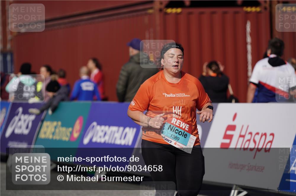 03.10.2025 - Köhlbrandbrückenlauf Michael Burmester http://msf.ph/oto/9034658 03.10.2025 10:44:41 Ziel 1389 meine-sportfotos.de