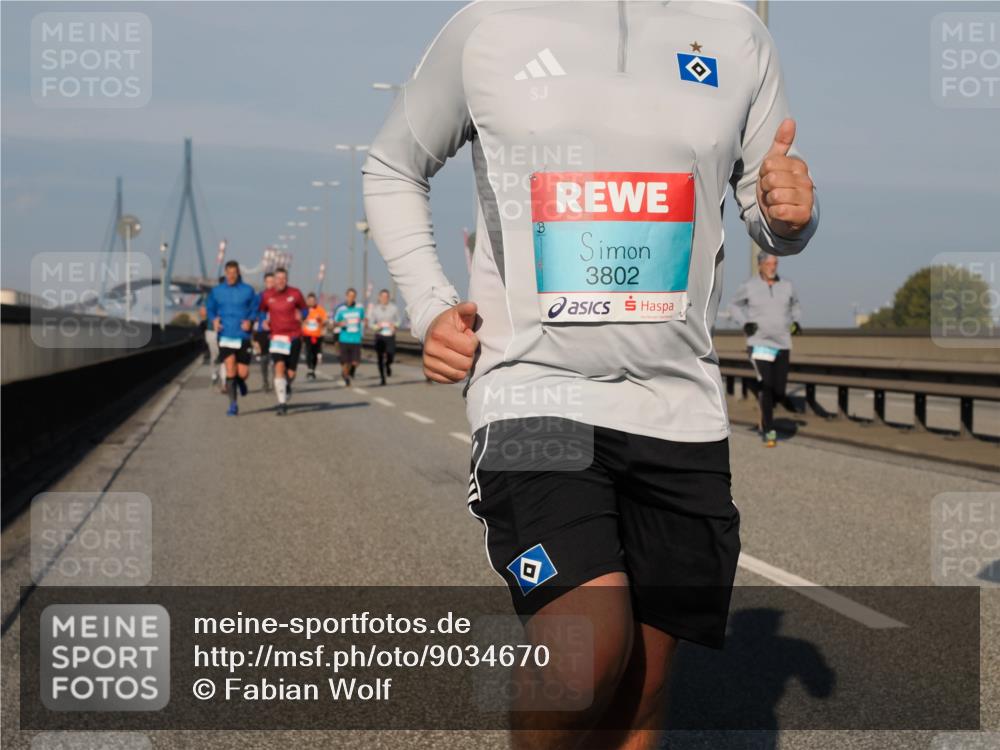 03.10.2025 - Köhlbrandbrückenlauf Fabian Wolf http://msf.ph/oto/9034670 03.10.2025 09:48:56 Position 3 3802 meine-sportfotos.de
