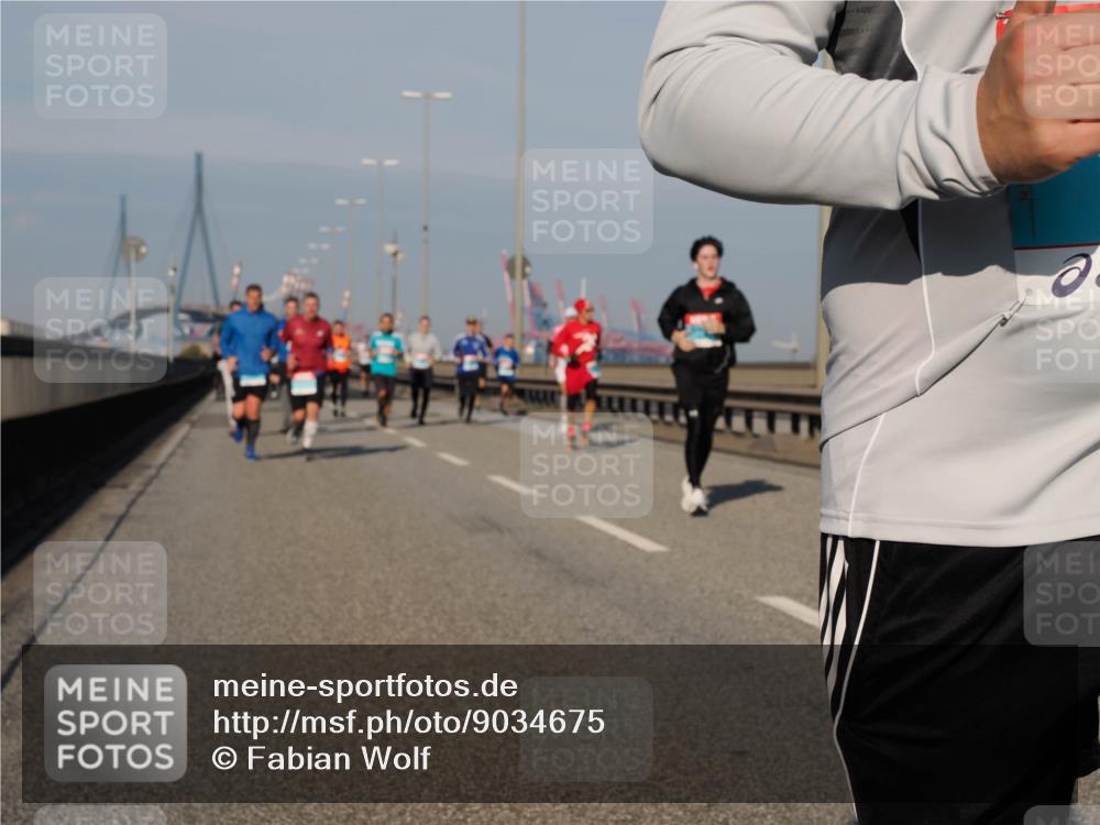 03.10.2025 - Köhlbrandbrückenlauf Fabian Wolf http://msf.ph/oto/9034675 03.10.2025 09:48:56 Position 3  meine-sportfotos.de