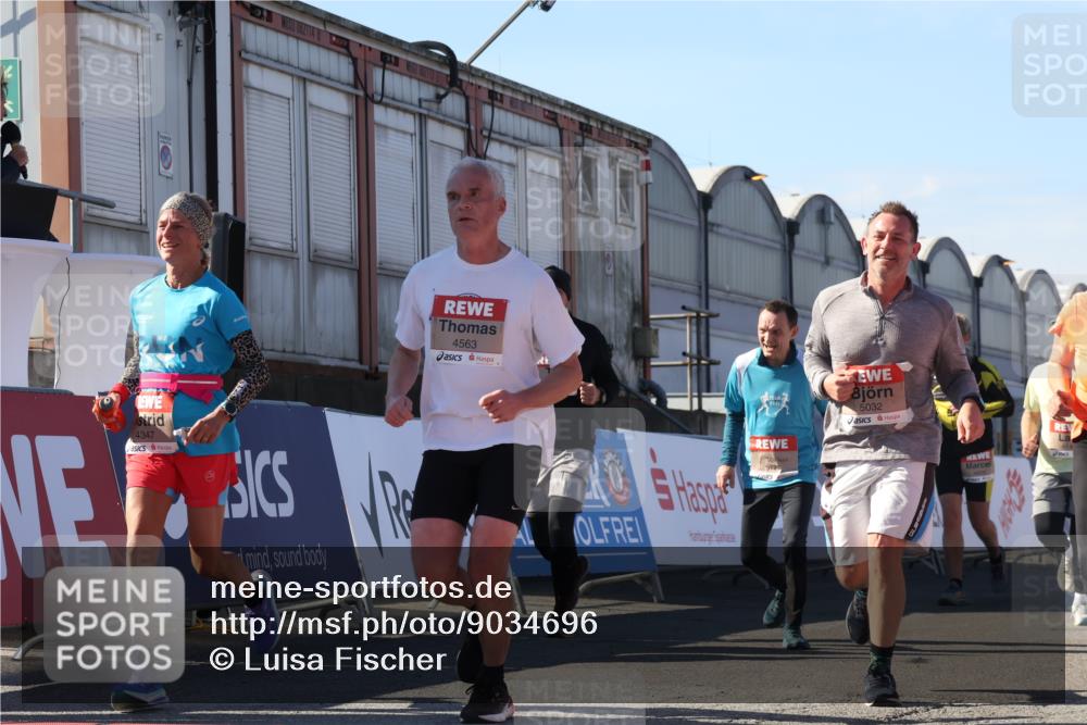 03.10.2025 - Köhlbrandbrückenlauf Luisa Fischer http://msf.ph/oto/9034696 03.10.2025 13:16:19 Ziel 4144, 4317, 4347, 4414, 4563, 4696, 4928, 4952, 5032, 5068, 5498, 5684, 5806, 5836, 6761, 6771 meine-sportfotos.de