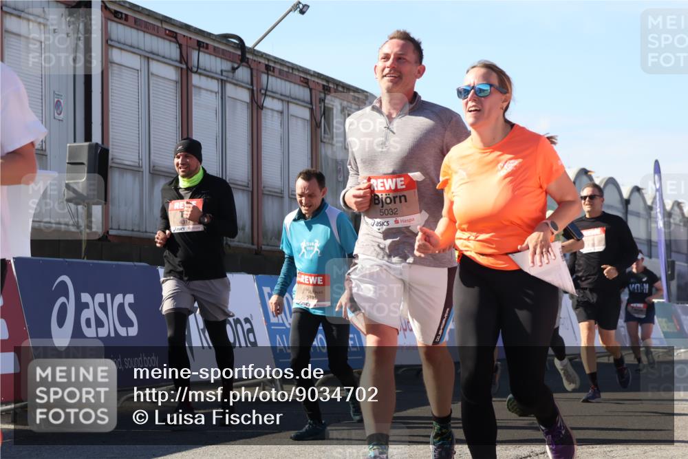 03.10.2025 - Köhlbrandbrückenlauf Luisa Fischer http://msf.ph/oto/9034702 03.10.2025 13:16:20 Ziel 4144, 4317, 4347, 4414, 4563, 4696, 4928, 4952, 5032, 5068, 5498, 5684, 5806, 5836, 5983, 6761, 6771 meine-sportfotos.de