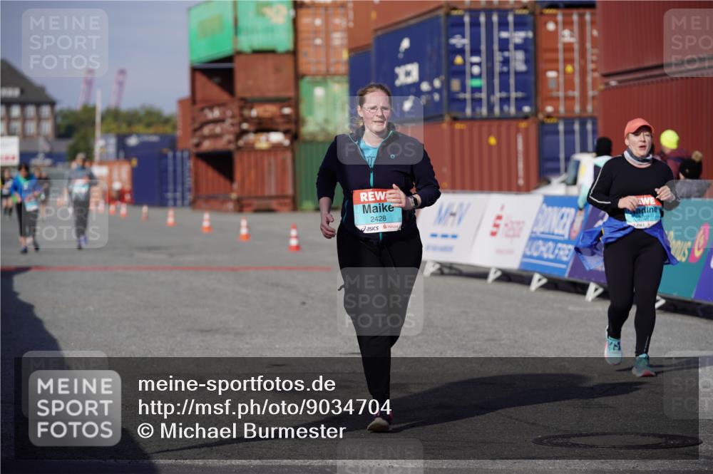 03.10.2025 - Köhlbrandbrückenlauf Michael Burmester http://msf.ph/oto/9034704 03.10.2025 10:45:07 Ziel 2428, 2507 meine-sportfotos.de