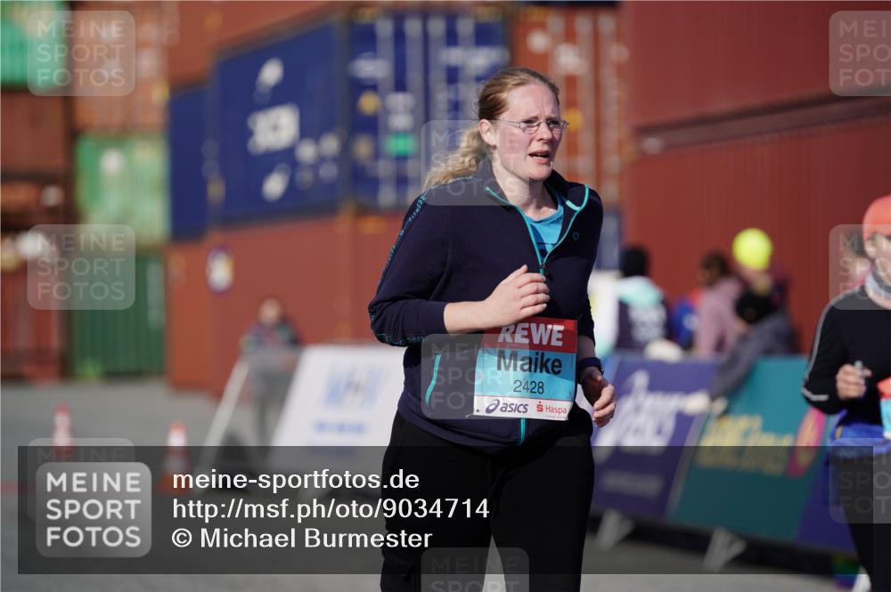 03.10.2025 - Köhlbrandbrückenlauf Michael Burmester http://msf.ph/oto/9034714 03.10.2025 10:45:08 Ziel 2428, 2507 meine-sportfotos.de