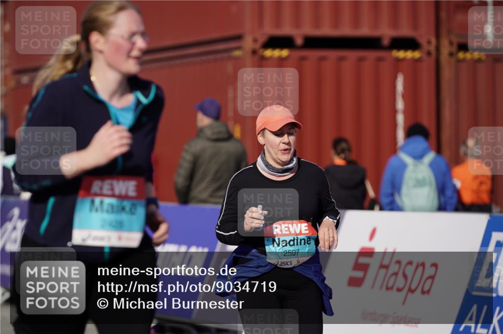 03.10.2025 - Köhlbrandbrückenlauf Michael Burmester http://msf.ph/oto/9034719 03.10.2025 10:45:09 Ziel 2428, 2507 meine-sportfotos.de