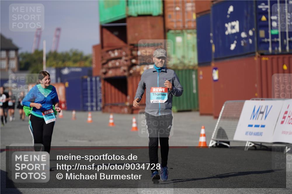 03.10.2025 - Köhlbrandbrückenlauf Michael Burmester http://msf.ph/oto/9034728 03.10.2025 10:45:18 Ziel 2692, 3195, 3624 meine-sportfotos.de