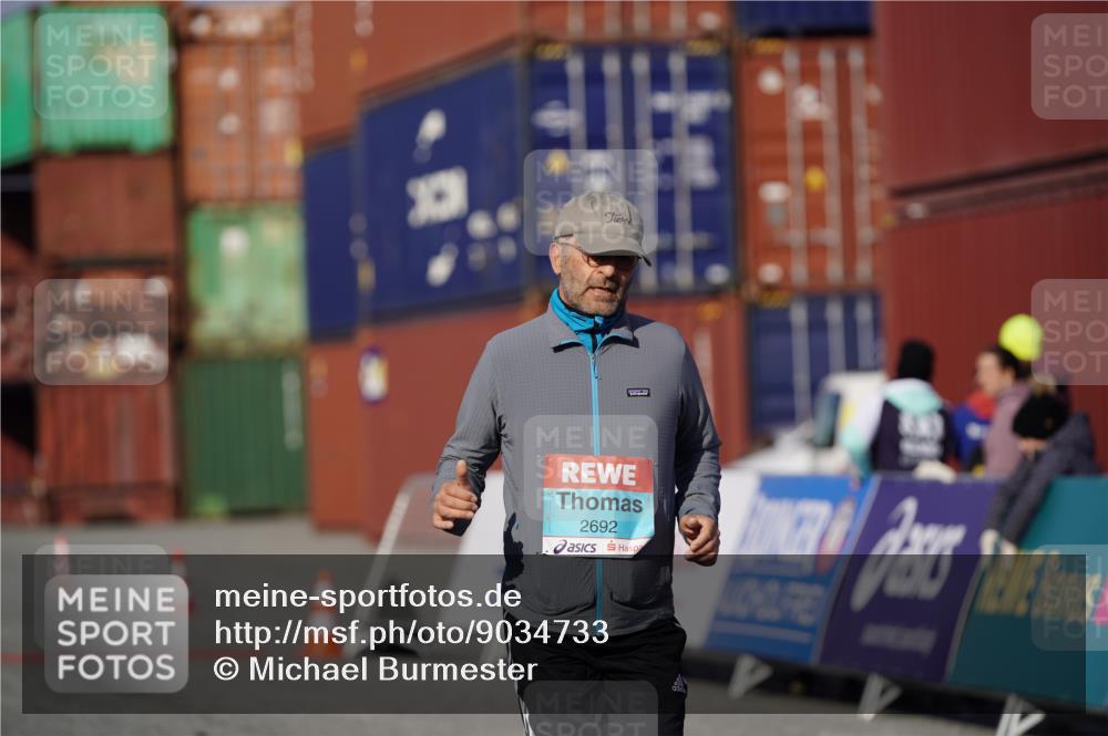 03.10.2025 - Köhlbrandbrückenlauf Michael Burmester http://msf.ph/oto/9034733 03.10.2025 10:45:21 Ziel 2692, 3195, 3624 meine-sportfotos.de