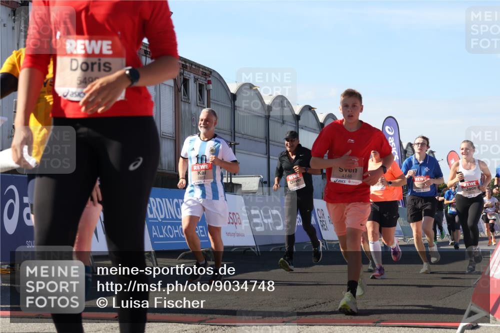 03.10.2025 - Köhlbrandbrückenlauf Luisa Fischer http://msf.ph/oto/9034748 03.10.2025 13:16:27 Ziel 4144, 4146, 4314, 4317, 4347, 4408, 4414, 4563, 4586, 4928, 4952, 5032, 5498, 5570, 5694, 5815, 5836, 5983, 6208, 6353, 6377, 6761, 6771, 6812 meine-sportfotos.de