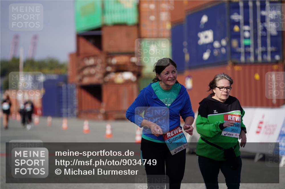 03.10.2025 - Köhlbrandbrückenlauf Michael Burmester http://msf.ph/oto/9034749 03.10.2025 10:45:24 Ziel 2692, 3195, 3624 meine-sportfotos.de