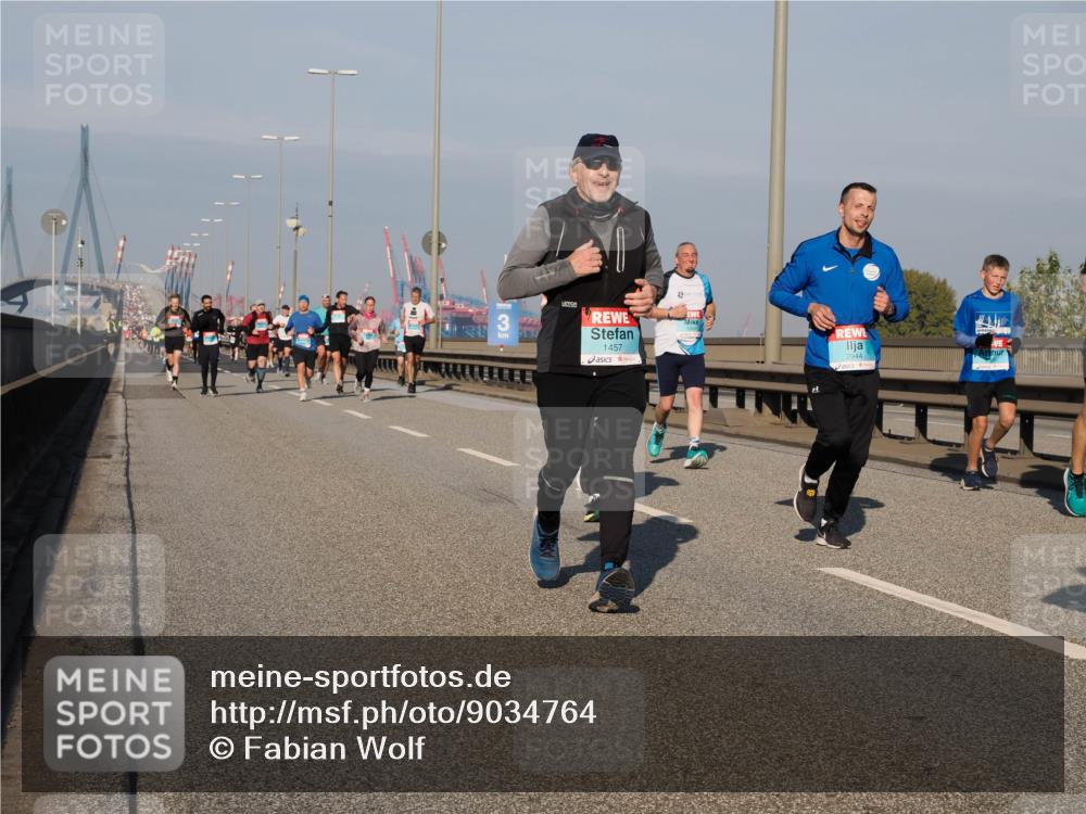 03.10.2025 - Köhlbrandbrückenlauf Fabian Wolf http://msf.ph/oto/9034764 03.10.2025 09:49:07 Position 3 32, 1457, 33, 944 meine-sportfotos.de