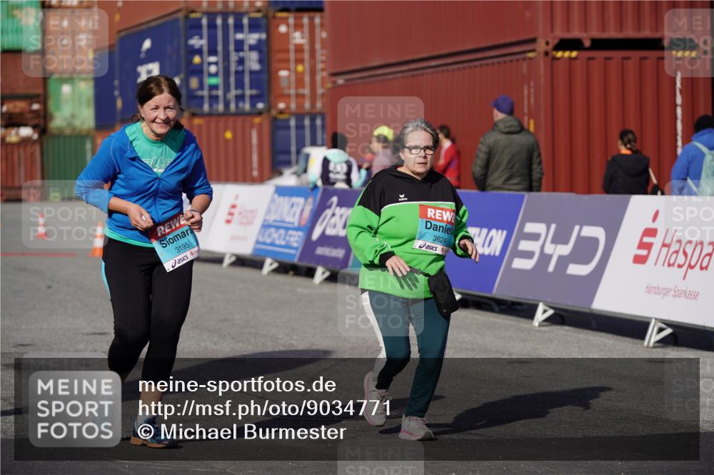 03.10.2025 - Köhlbrandbrückenlauf Michael Burmester http://msf.ph/oto/9034771 03.10.2025 10:45:26 Ziel 2692, 3624 meine-sportfotos.de