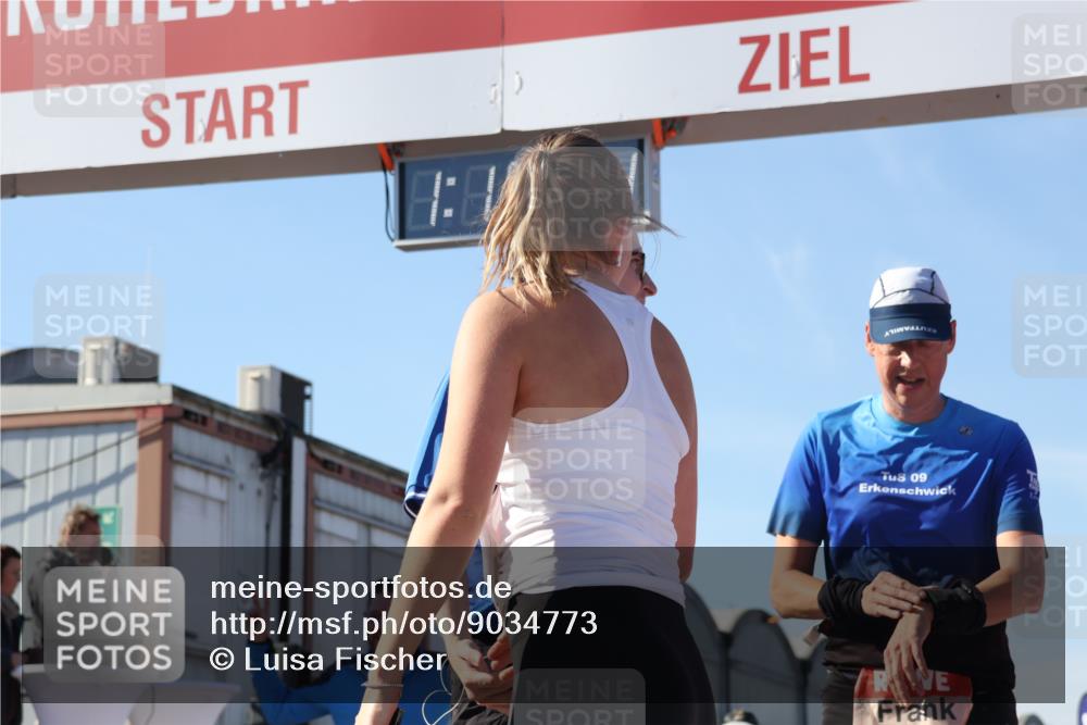 03.10.2025 - Köhlbrandbrückenlauf Luisa Fischer http://msf.ph/oto/9034773 03.10.2025 13:16:32 Ziel 4036, 4144, 4146, 4235, 4314, 4408, 4414, 4586, 4952, 5104, 5498, 5570, 5630, 5694, 5815, 5983, 6208, 6353, 6377, 6761, 6812 meine-sportfotos.de