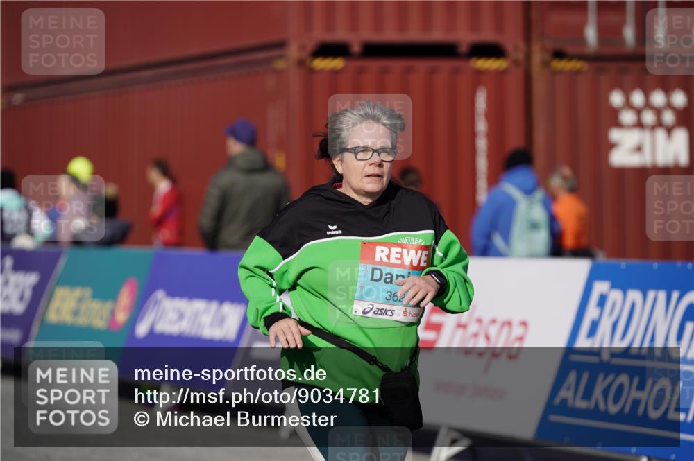 03.10.2025 - Köhlbrandbrückenlauf Michael Burmester http://msf.ph/oto/9034781 03.10.2025 10:45:27 Ziel 3624 meine-sportfotos.de