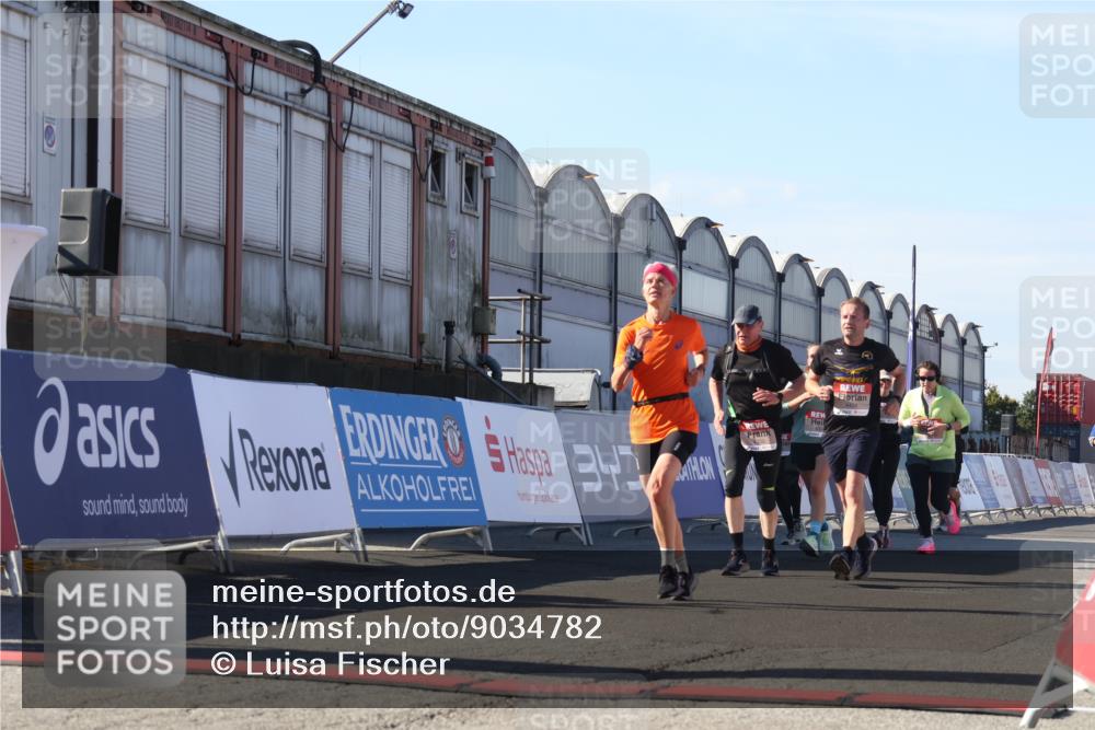 03.10.2025 - Köhlbrandbrückenlauf Luisa Fischer http://msf.ph/oto/9034782 03.10.2025 13:16:39 Ziel 4036, 4235, 4314, 4330, 4356, 4408, 4431, 4551, 4813, 5104, 5570, 5630, 5694, 5815, 6208, 6299, 6353, 6377, 6746, 6812 meine-sportfotos.de