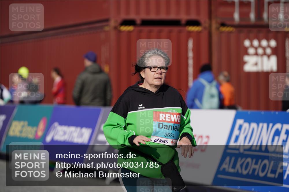 03.10.2025 - Köhlbrandbrückenlauf Michael Burmester http://msf.ph/oto/9034785 03.10.2025 10:45:27 Ziel 3624 meine-sportfotos.de