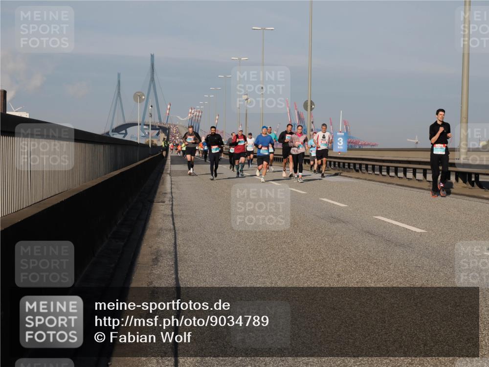 03.10.2025 - Köhlbrandbrückenlauf Fabian Wolf http://msf.ph/oto/9034789 03.10.2025 09:49:09 Position 3  meine-sportfotos.de