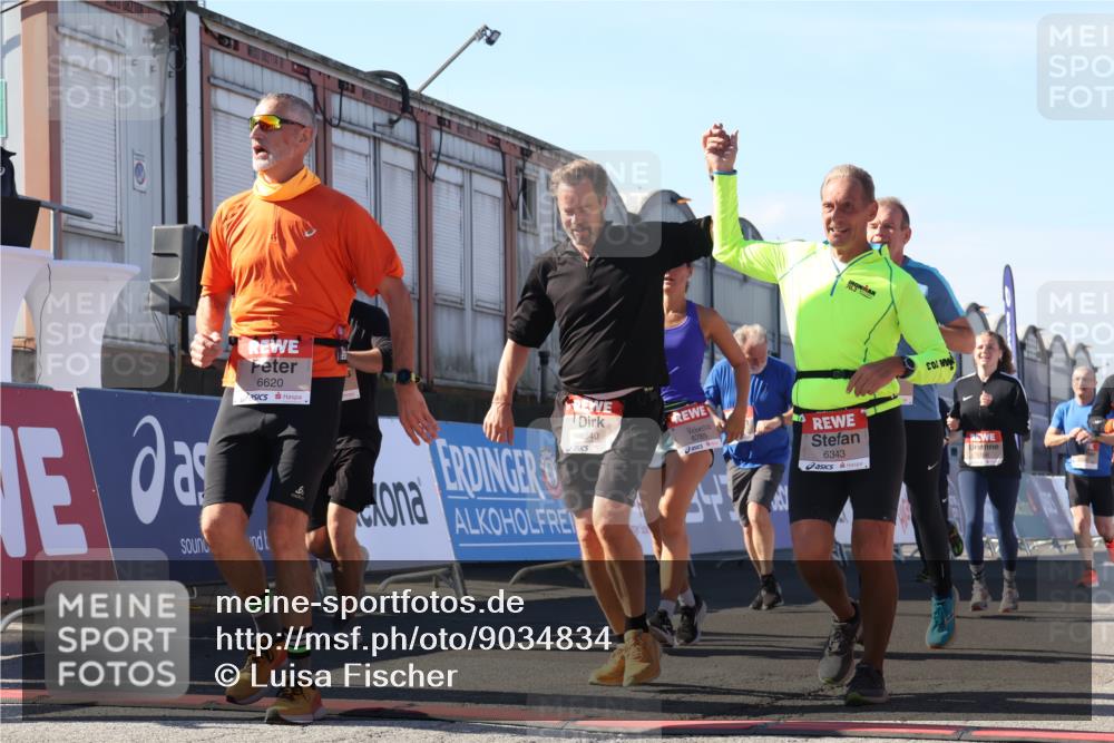 03.10.2025 - Köhlbrandbrückenlauf Luisa Fischer http://msf.ph/oto/9034834 03.10.2025 13:16:47 Ziel 4235, 4330, 4356, 4431, 4551, 4813, 5028, 5053, 5099, 5166, 5385, 5386, 6286, 6299, 6340, 6343, 6620, 6697, 6746, 6785 meine-sportfotos.de