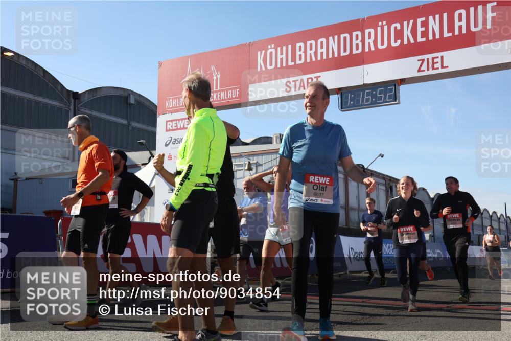 03.10.2025 - Köhlbrandbrückenlauf Luisa Fischer http://msf.ph/oto/9034854 03.10.2025 13:16:50 Ziel 4168, 4330, 4356, 4359, 4431, 4551, 4605, 4813, 5028, 5053, 5099, 5166, 5302, 5385, 5386, 5453, 5467, 6286, 6299, 6340, 6343, 6620, 6658, 6697, 6746, 6785 meine-sportfotos.de