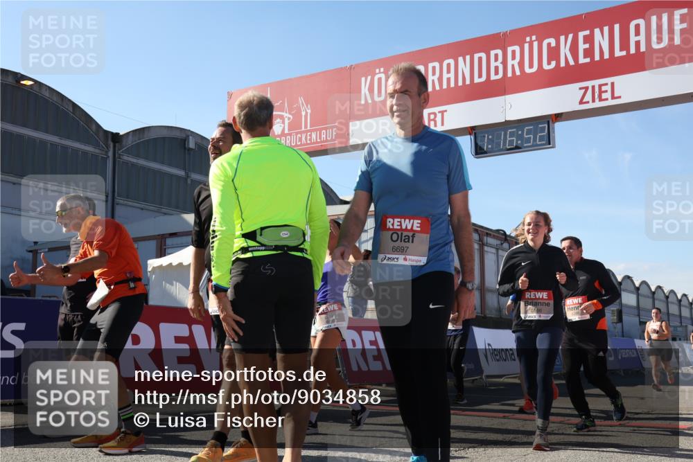 03.10.2025 - Köhlbrandbrückenlauf Luisa Fischer http://msf.ph/oto/9034858 03.10.2025 13:16:51 Ziel 4168, 4330, 4356, 4359, 4431, 4551, 4605, 4813, 5028, 5053, 5099, 5166, 5302, 5385, 5386, 5453, 5467, 5840, 6286, 6299, 6340, 6343, 6620, 6658, 6697, 6746, 6785 meine-sportfotos.de