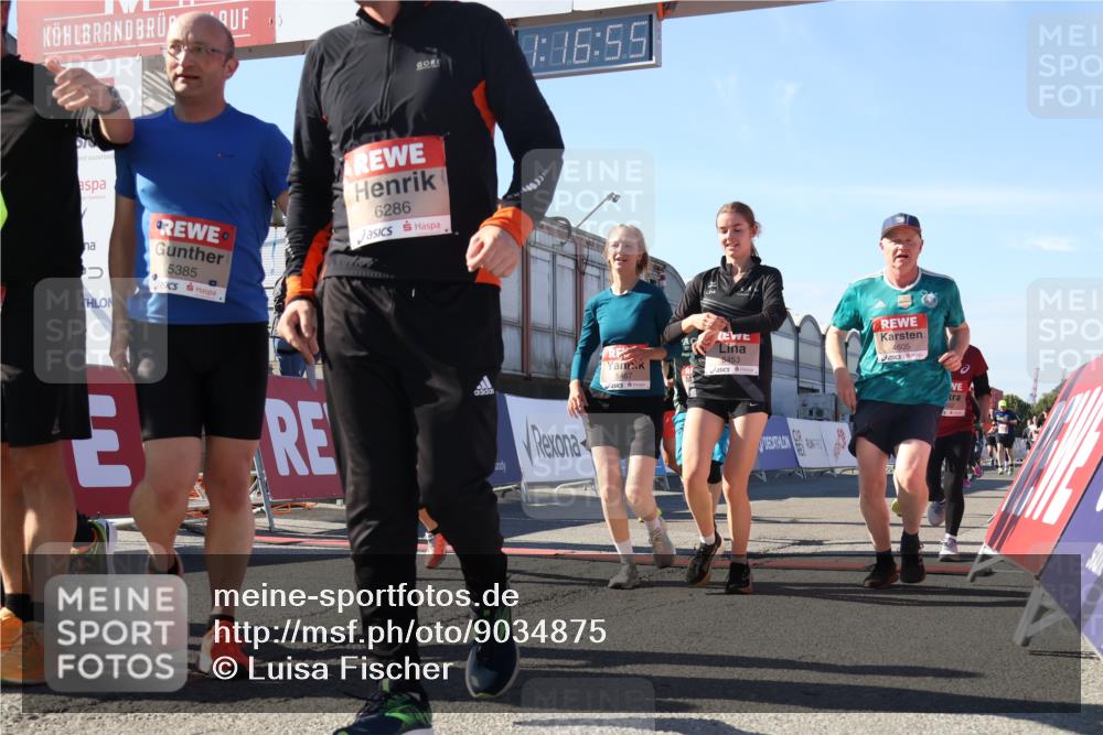 03.10.2025 - Köhlbrandbrückenlauf Luisa Fischer http://msf.ph/oto/9034875 03.10.2025 13:16:54 Ziel 4168, 4356, 4359, 4551, 4605, 5028, 5053, 5099, 5100, 5166, 5302, 5385, 5386, 5453, 5467, 5840, 6286, 6299, 6340, 6343, 6474, 6620, 6623, 6658, 6697, 6746, 6785 meine-sportfotos.de