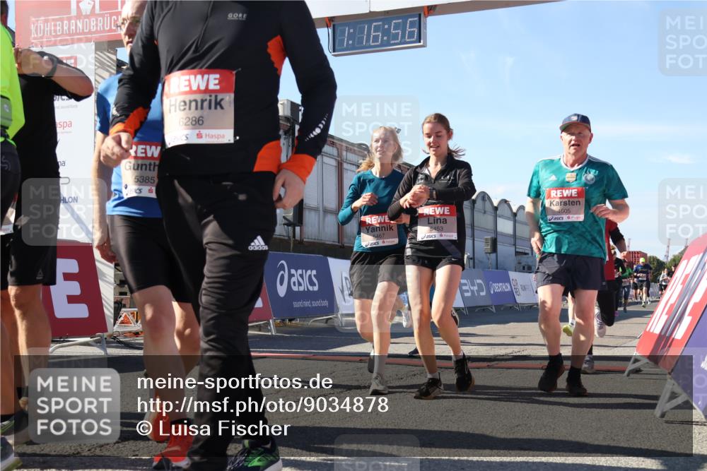03.10.2025 - Köhlbrandbrückenlauf Luisa Fischer http://msf.ph/oto/9034878 03.10.2025 13:16:54 Ziel 4168, 4356, 4359, 4551, 4605, 5028, 5053, 5099, 5100, 5166, 5302, 5385, 5386, 5453, 5467, 5840, 6286, 6299, 6340, 6343, 6474, 6620, 6623, 6658, 6697, 6746, 6785 meine-sportfotos.de