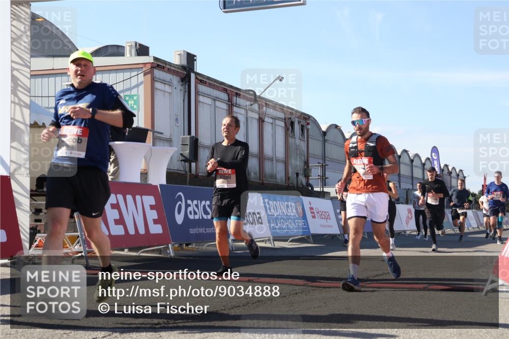 03.10.2025 - Köhlbrandbrückenlauf Luisa Fischer http://msf.ph/oto/9034888 03.10.2025 13:17:02 Ziel 4168, 4242, 4331, 4359, 4361, 4605, 4861, 4978, 4982, 5033, 5073, 5087, 5090, 5100, 5302, 5385, 5386, 5453, 5467, 5479, 5840, 6474, 6623, 6626, 6658 meine-sportfotos.de