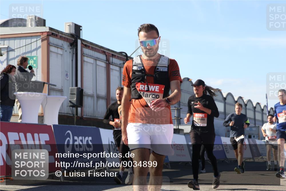 03.10.2025 - Köhlbrandbrückenlauf Luisa Fischer http://msf.ph/oto/9034899 03.10.2025 13:17:04 Ziel 4168, 4242, 4331, 4359, 4361, 4605, 4861, 4978, 4982, 5033, 5073, 5087, 5090, 5100, 5302, 5453, 5467, 5479, 5667, 5840, 6474, 6623, 6626, 6658 meine-sportfotos.de
