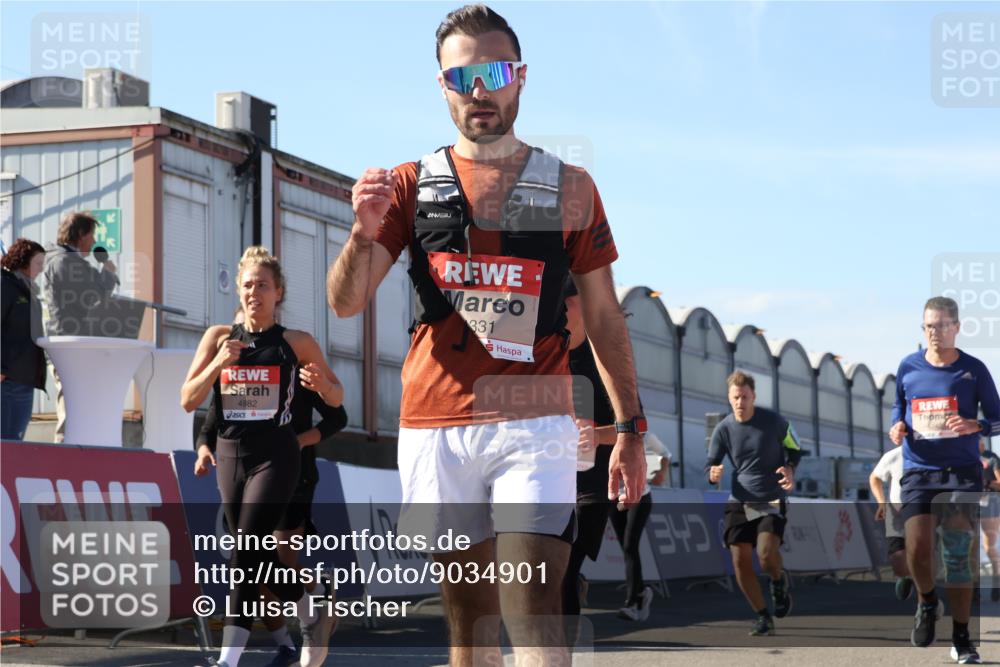 03.10.2025 - Köhlbrandbrückenlauf Luisa Fischer http://msf.ph/oto/9034901 03.10.2025 13:17:04 Ziel 4168, 4242, 4331, 4359, 4361, 4605, 4861, 4978, 4982, 5033, 5073, 5087, 5090, 5100, 5302, 5453, 5467, 5479, 5667, 5840, 6474, 6623, 6626, 6658 meine-sportfotos.de