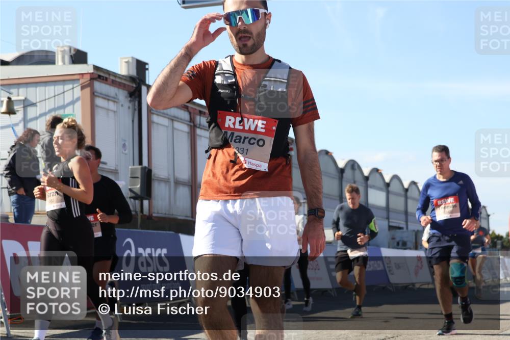 03.10.2025 - Köhlbrandbrückenlauf Luisa Fischer http://msf.ph/oto/9034903 03.10.2025 13:17:05 Ziel 4242, 4331, 4359, 4361, 4861, 4978, 4982, 5033, 5073, 5087, 5090, 5100, 5302, 5479, 5667, 5840, 6474, 6623, 6626, 6658 meine-sportfotos.de