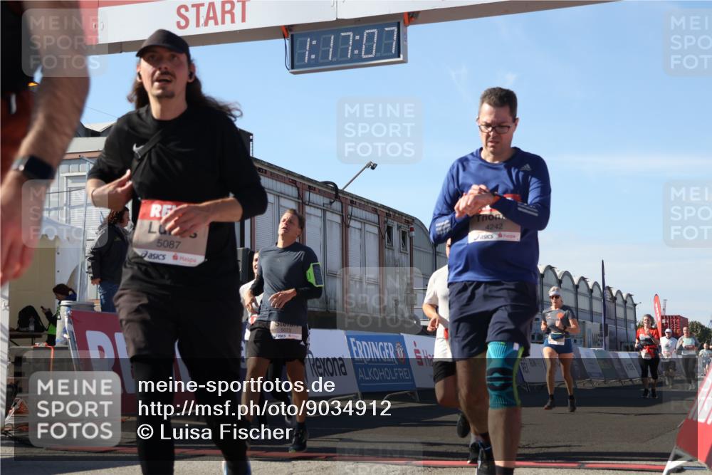 03.10.2025 - Köhlbrandbrückenlauf Luisa Fischer http://msf.ph/oto/9034912 03.10.2025 13:17:06 Ziel 4242, 4331, 4359, 4361, 4861, 4978, 4982, 5033, 5073, 5087, 5090, 5100, 5479, 5667, 5840, 6431, 6474, 6623, 6626 meine-sportfotos.de