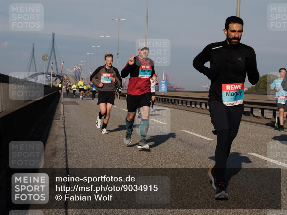 03.10.2025 - Köhlbrandbrückenlauf Fabian Wolf http://msf.ph/oto/9034915 03.10.2025 09:49:17 Position 3 1808, 1623, 1931 meine-sportfotos.de