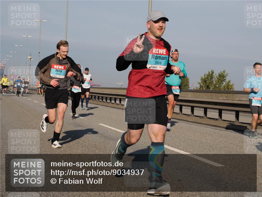 03.10.2025 - Köhlbrandbrückenlauf Fabian Wolf http://msf.ph/oto/9034937 03.10.2025 09:49:18 Position 3 1623, 1808, 1326, 2732 meine-sportfotos.de