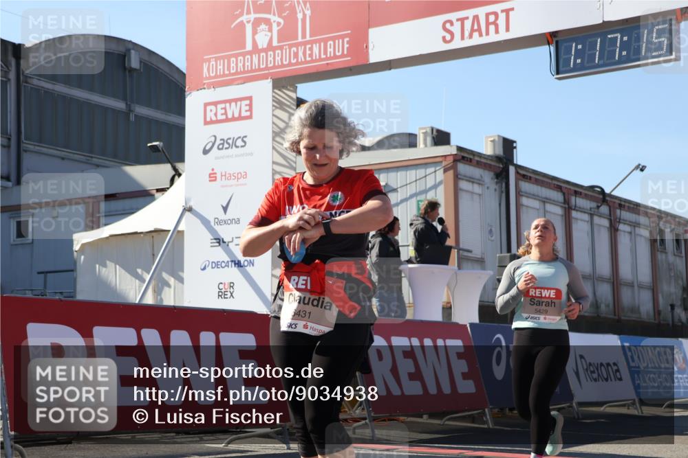 03.10.2025 - Köhlbrandbrückenlauf Luisa Fischer http://msf.ph/oto/9034938 03.10.2025 13:17:14 Ziel 4242, 4361, 4404, 4982, 4988, 5033, 5073, 5087, 5090, 5429, 5479, 5544, 5638, 5642, 5667, 5890, 5943, 6431 meine-sportfotos.de