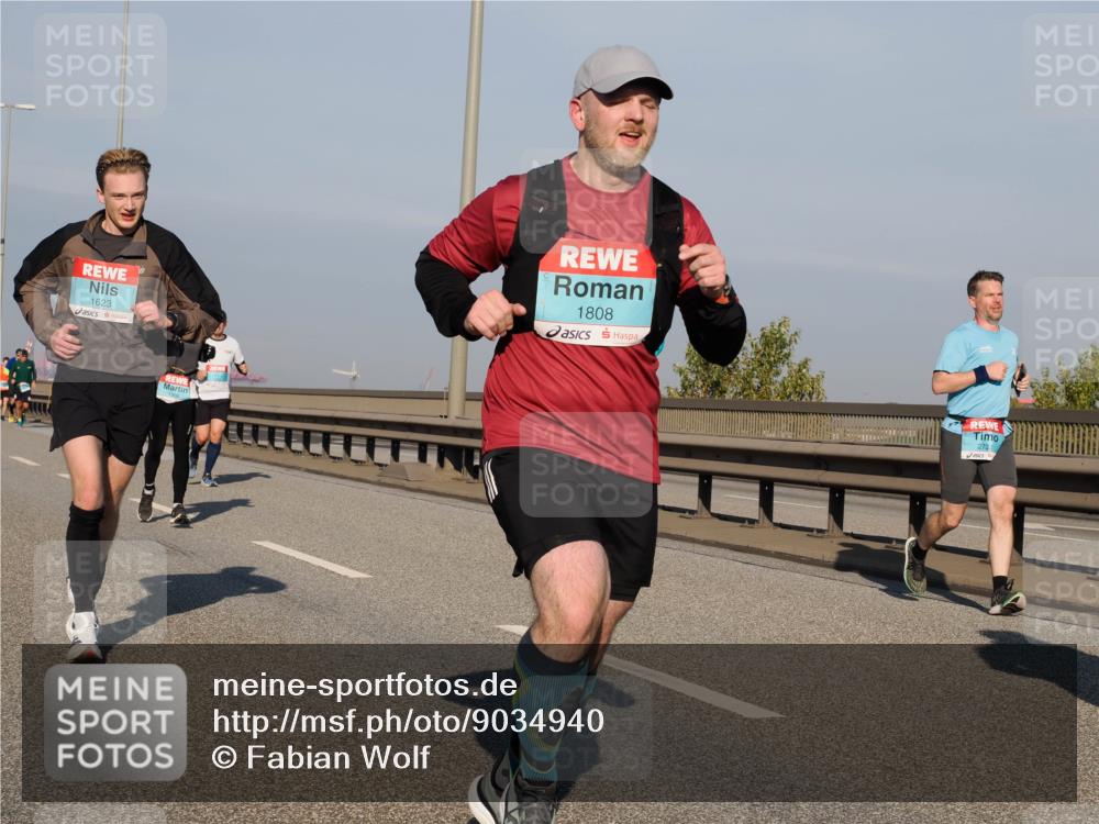 03.10.2025 - Köhlbrandbrückenlauf Fabian Wolf http://msf.ph/oto/9034940 03.10.2025 09:49:18 Position 3 1623, 1808, 2732 meine-sportfotos.de