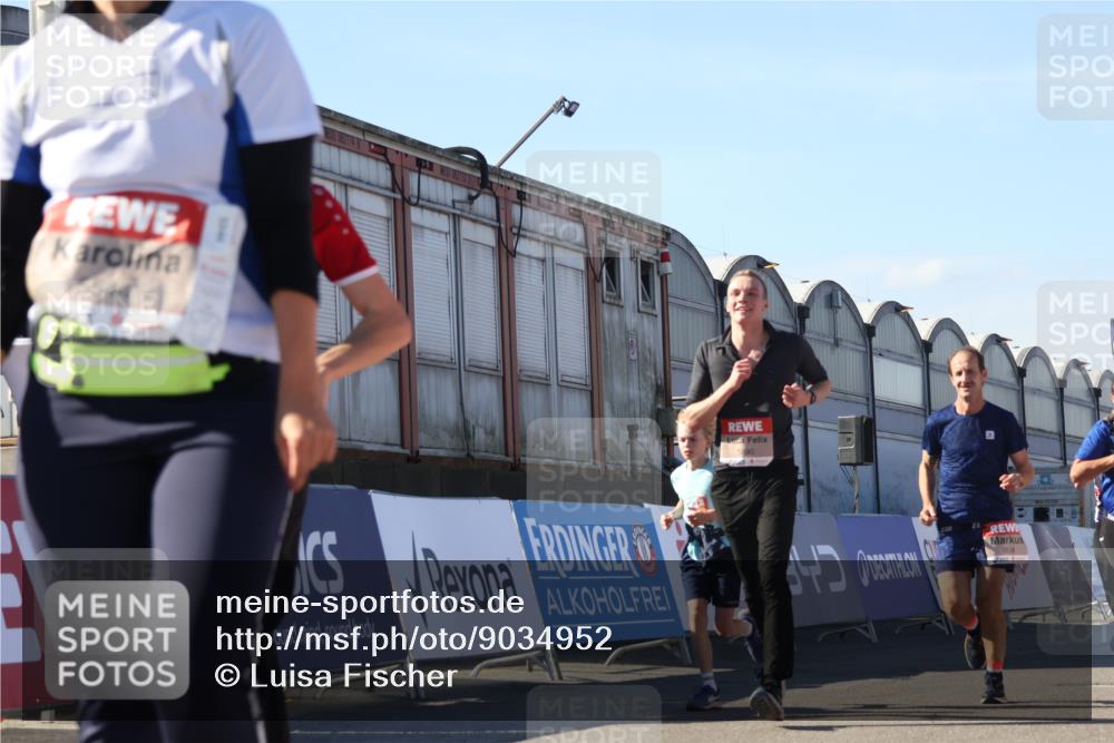 03.10.2025 - Köhlbrandbrückenlauf Luisa Fischer http://msf.ph/oto/9034952 03.10.2025 13:17:18 Ziel 4404, 4988, 5031, 5429, 5544, 5638, 5642, 5667, 5890, 5943, 6389, 6431 meine-sportfotos.de