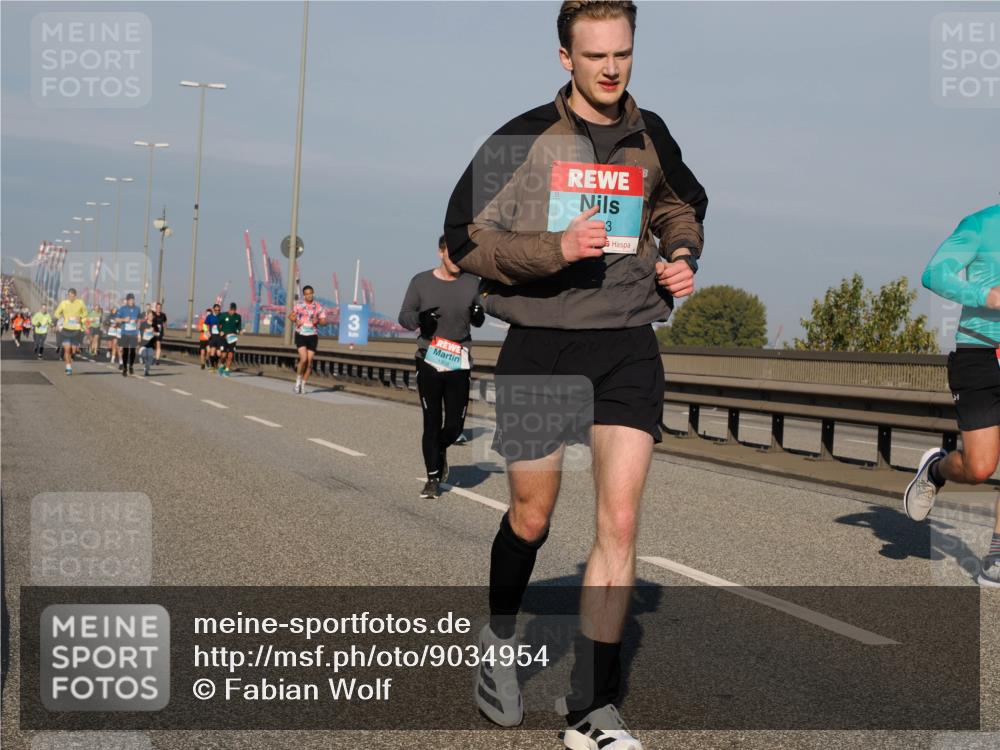 03.10.2025 - Köhlbrandbrückenlauf Fabian Wolf http://msf.ph/oto/9034954 03.10.2025 09:49:19 Position 3 3, 3 meine-sportfotos.de