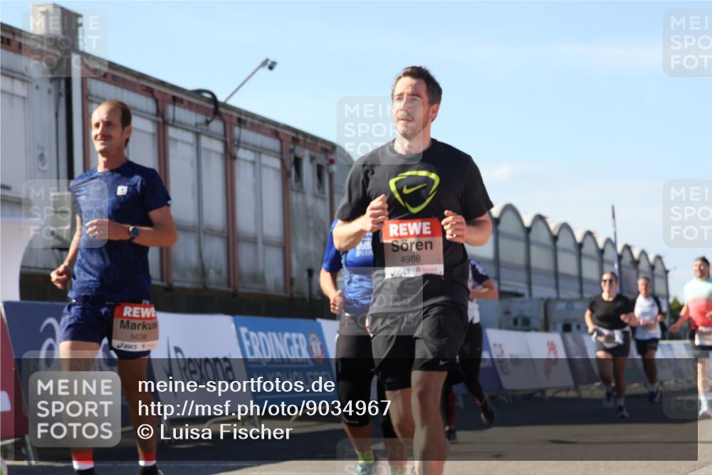 03.10.2025 - Köhlbrandbrückenlauf Luisa Fischer http://msf.ph/oto/9034967 03.10.2025 13:17:20 Ziel 4404, 4988, 5007, 5008, 5031, 5429, 5544, 5638, 5642, 5667, 5890, 5943, 6389, 6431 meine-sportfotos.de