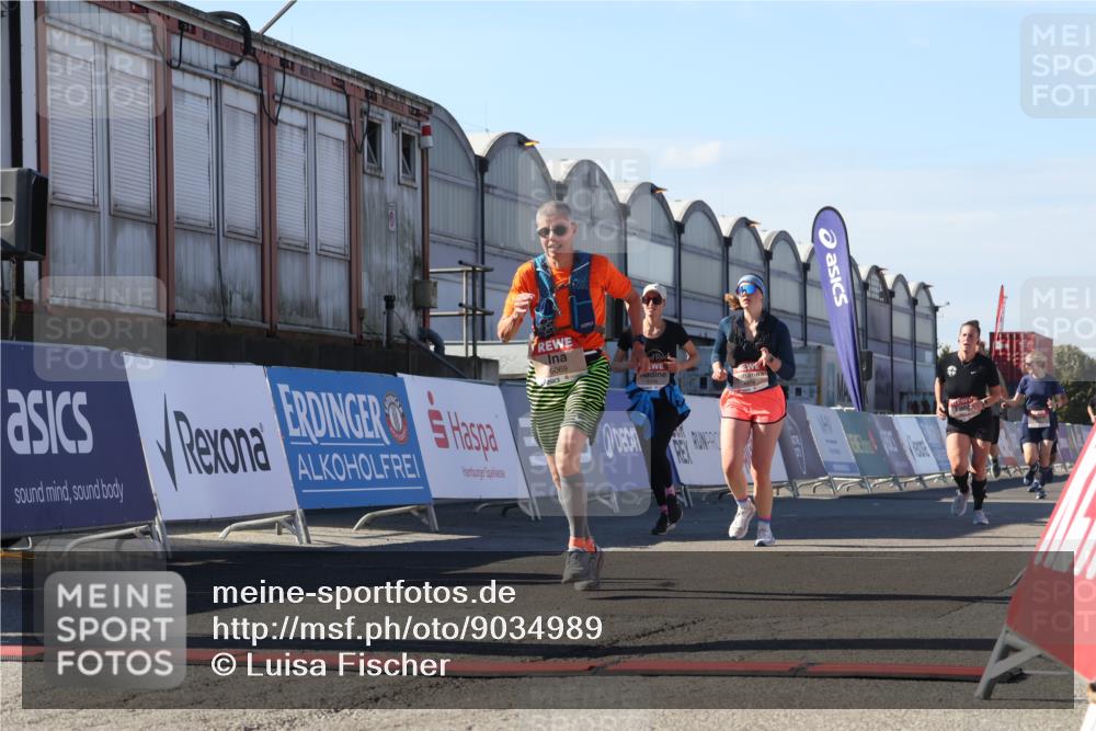 03.10.2025 - Köhlbrandbrückenlauf Luisa Fischer http://msf.ph/oto/9034989 03.10.2025 13:17:27 Ziel 4012, 4686, 4746, 4818, 4988, 5007, 5008, 5031, 5638, 5642, 5890, 5943, 6069, 6389, 6710 meine-sportfotos.de