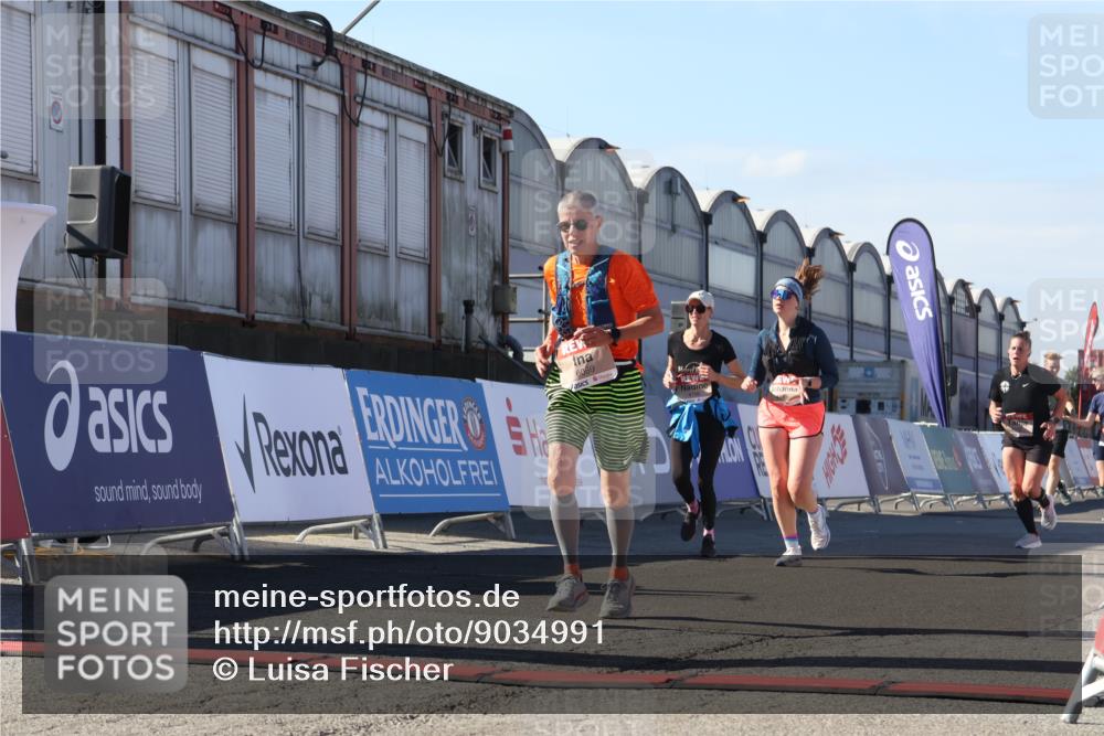 03.10.2025 - Köhlbrandbrückenlauf Luisa Fischer http://msf.ph/oto/9034991 03.10.2025 13:17:28 Ziel 4012, 4686, 4746, 4818, 4988, 5007, 5008, 5031, 5638, 5642, 5890, 6069, 6389, 6710 meine-sportfotos.de