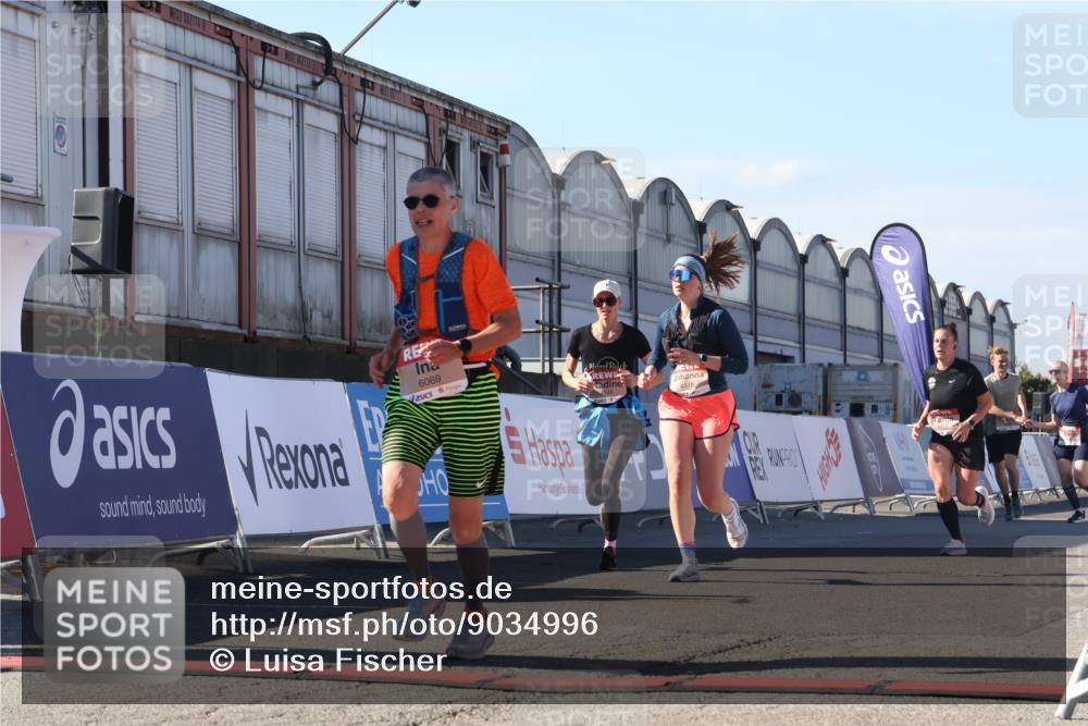 03.10.2025 - Köhlbrandbrückenlauf Luisa Fischer http://msf.ph/oto/9034996 03.10.2025 13:17:28 Ziel 4012, 4686, 4746, 4818, 4988, 5007, 5008, 5031, 5638, 5642, 5890, 6069, 6389, 6710 meine-sportfotos.de