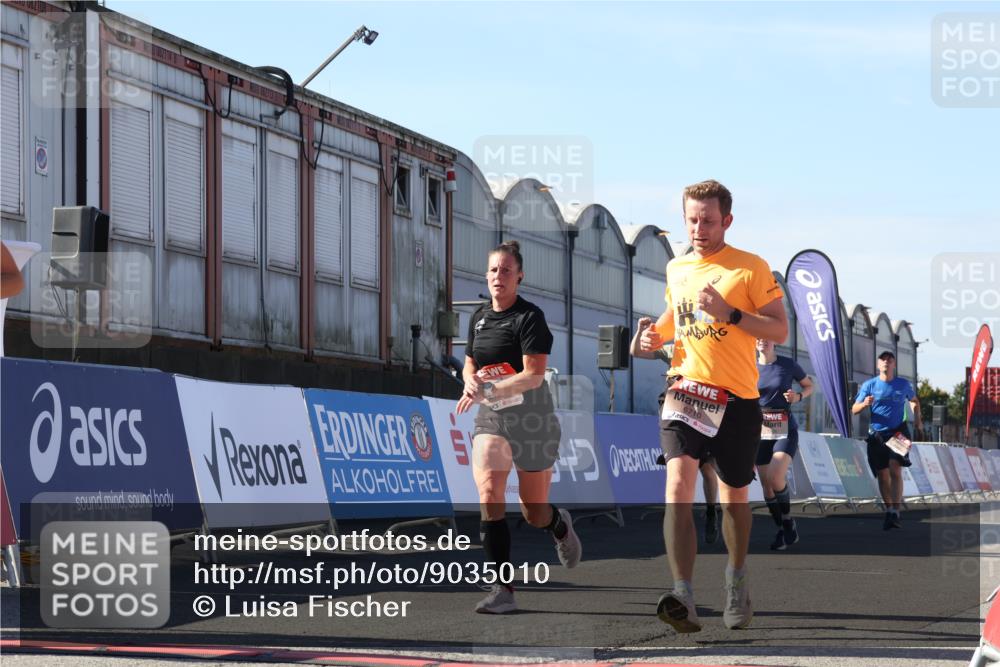 03.10.2025 - Köhlbrandbrückenlauf Luisa Fischer http://msf.ph/oto/9035010 03.10.2025 13:17:31 Ziel 4012, 4686, 4746, 4818, 5007, 5008, 5031, 5906, 5909, 6069, 6389, 6710 meine-sportfotos.de