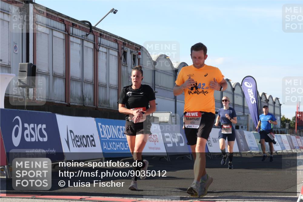 03.10.2025 - Köhlbrandbrückenlauf Luisa Fischer http://msf.ph/oto/9035012 03.10.2025 13:17:32 Ziel 4012, 4686, 4746, 4818, 5007, 5008, 5031, 5906, 5909, 6069, 6388, 6710 meine-sportfotos.de