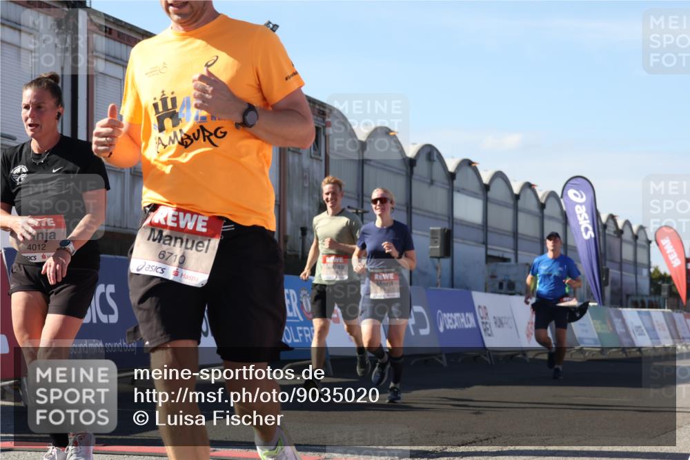 03.10.2025 - Köhlbrandbrückenlauf Luisa Fischer http://msf.ph/oto/9035020 03.10.2025 13:17:33 Ziel 4012, 4686, 4746, 4818, 5007, 5008, 5031, 5906, 5909, 6069, 6388, 6710 meine-sportfotos.de