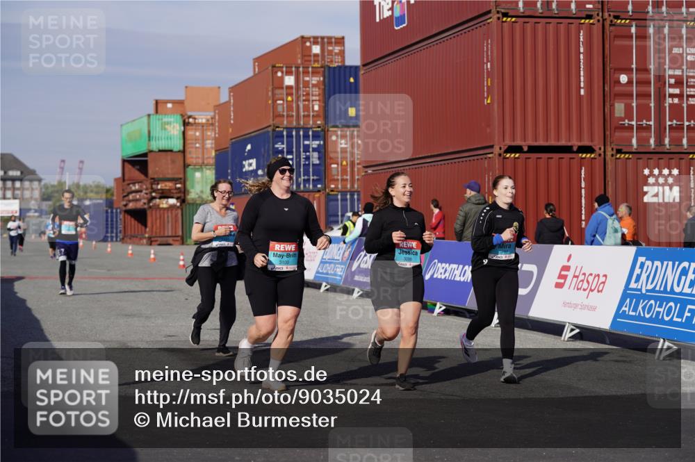 03.10.2025 - Köhlbrandbrückenlauf Michael Burmester http://msf.ph/oto/9035024 03.10.2025 10:45:53 Ziel 2486, 3098, 3100, 3103, 3512, 3801 meine-sportfotos.de