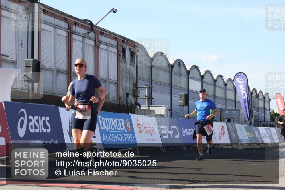 03.10.2025 - Köhlbrandbrückenlauf Luisa Fischer http://msf.ph/oto/9035025 03.10.2025 13:17:34 Ziel 4012, 4686, 4746, 4818, 5007, 5008, 5906, 5909, 6069, 6388, 6710 meine-sportfotos.de