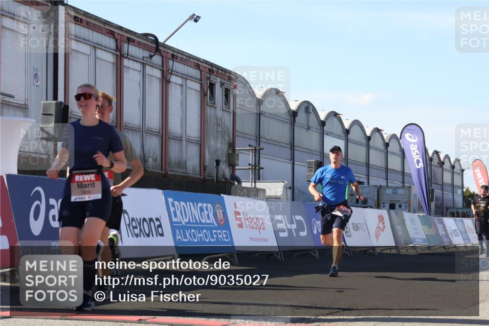 03.10.2025 - Köhlbrandbrückenlauf Luisa Fischer http://msf.ph/oto/9035027 03.10.2025 13:17:34 Ziel 4012, 4686, 4746, 4818, 5007, 5008, 5906, 5909, 6069, 6388, 6710 meine-sportfotos.de