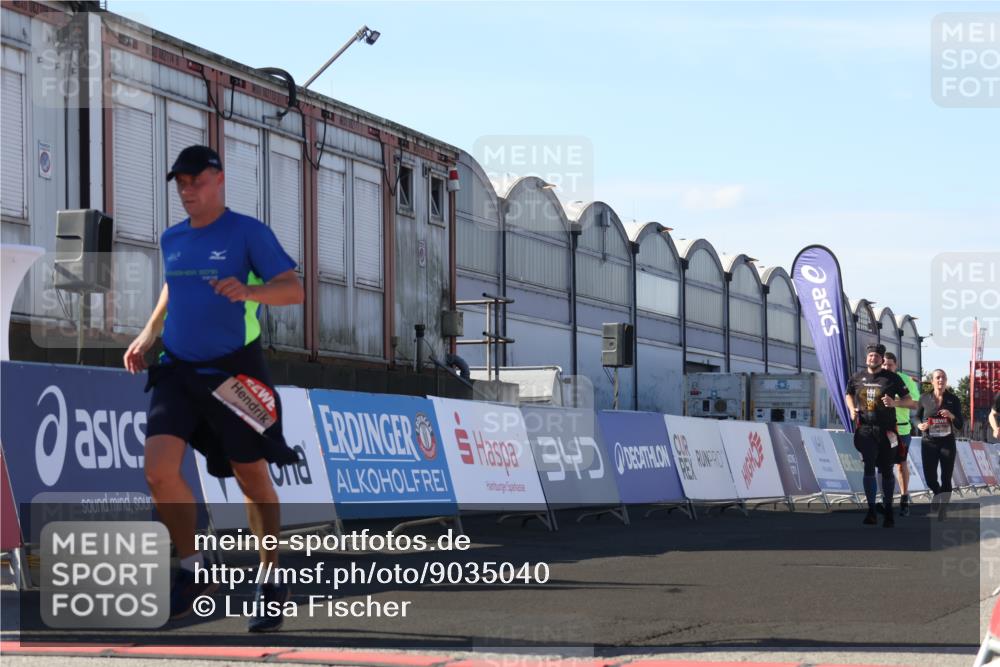 03.10.2025 - Köhlbrandbrückenlauf Luisa Fischer http://msf.ph/oto/9035040 03.10.2025 13:17:37 Ziel 4012, 4645, 4686, 4746, 4818, 5339, 5906, 5909, 6069, 6388, 6710 meine-sportfotos.de