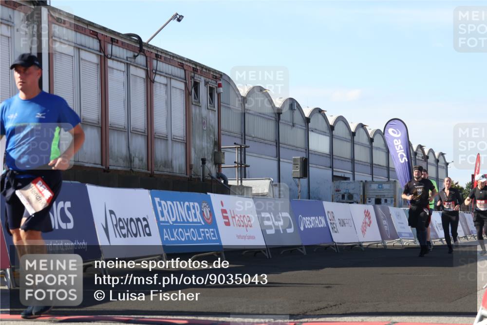 03.10.2025 - Köhlbrandbrückenlauf Luisa Fischer http://msf.ph/oto/9035043 03.10.2025 13:17:37 Ziel 4012, 4645, 4686, 4746, 4818, 5339, 5906, 5909, 6069, 6388, 6710 meine-sportfotos.de