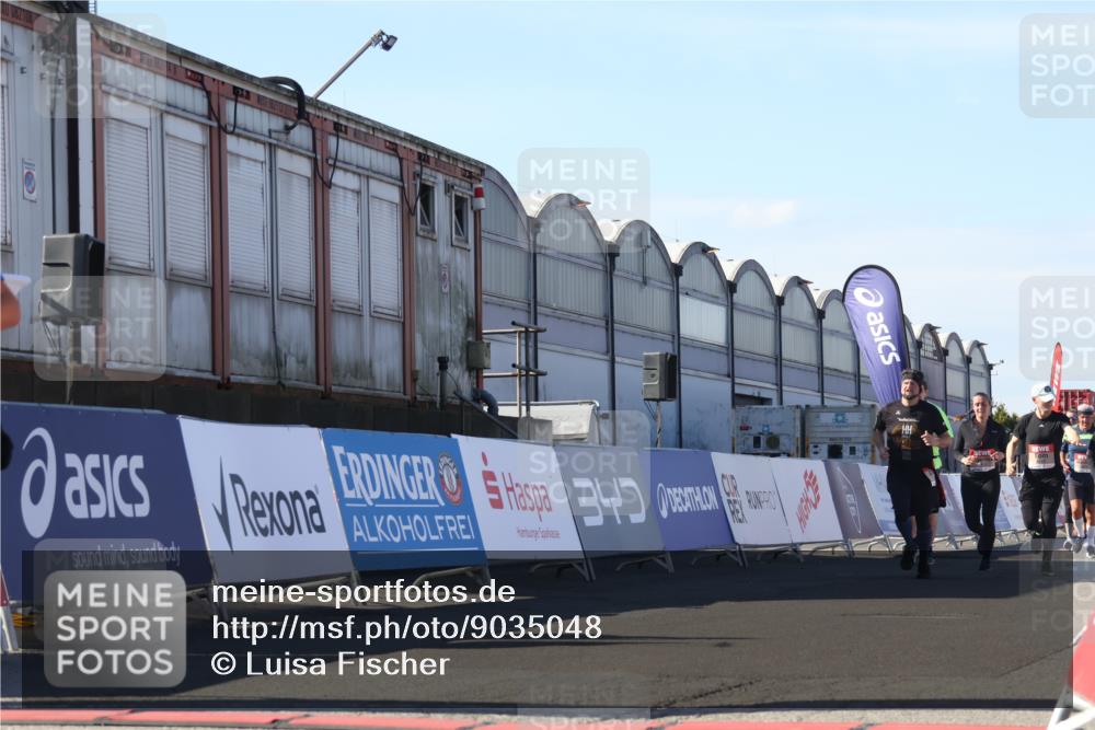 03.10.2025 - Köhlbrandbrückenlauf Luisa Fischer http://msf.ph/oto/9035048 03.10.2025 13:17:37 Ziel 4012, 4645, 4686, 4746, 4818, 5339, 5906, 5909, 6069, 6388, 6710 meine-sportfotos.de