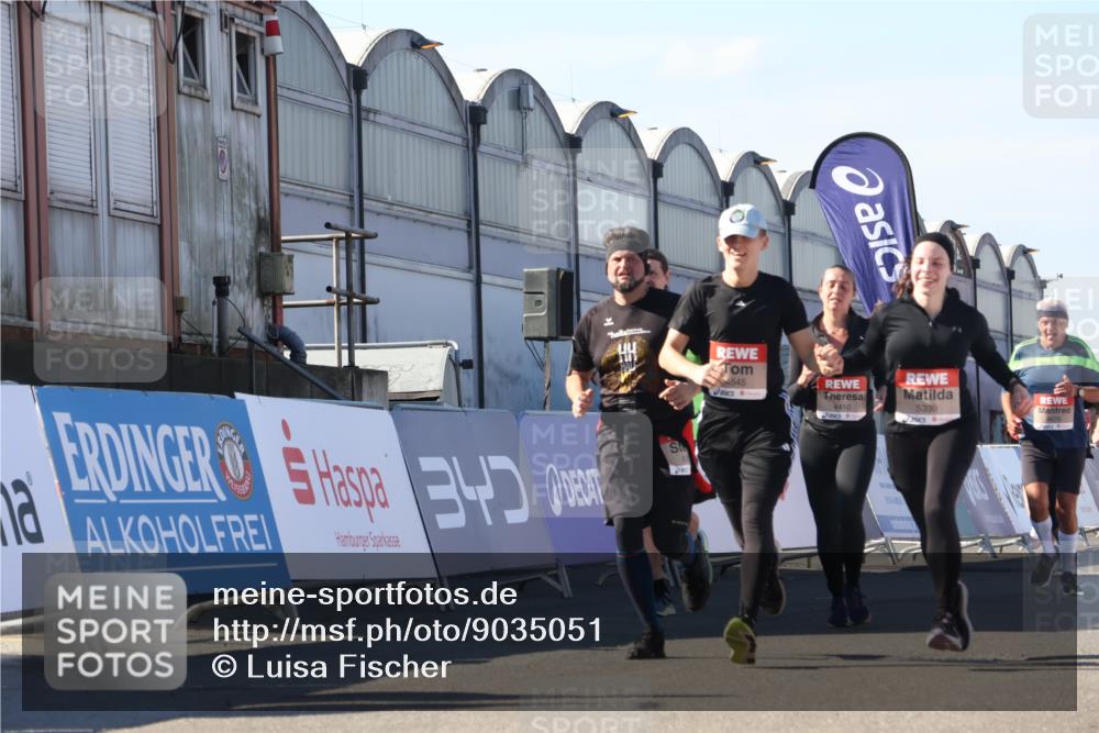 03.10.2025 - Köhlbrandbrückenlauf Luisa Fischer http://msf.ph/oto/9035051 03.10.2025 13:17:40 Ziel 4012, 4410, 4645, 4679, 4746, 4818, 5339, 5906, 5909, 6331, 6388, 6704, 6710 meine-sportfotos.de